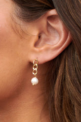 Mabel Pearl Drop Chain Earrings Gold