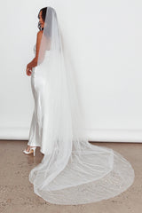 Magic Moment Pearl Accent Veil White